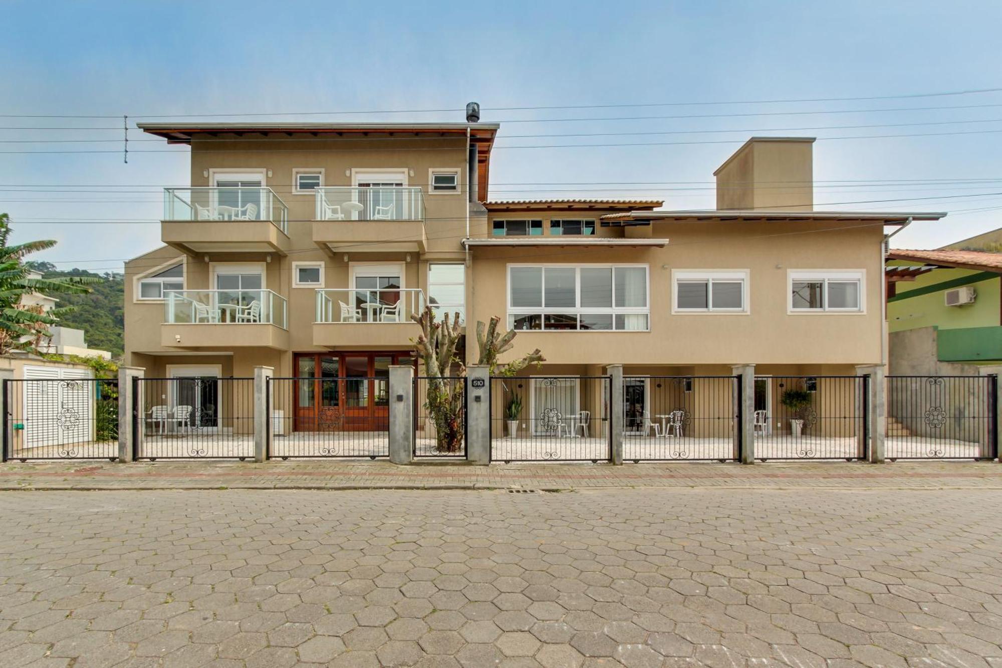 Residencial Casa Flora Daire Bombinhas Dış mekan fotoğraf